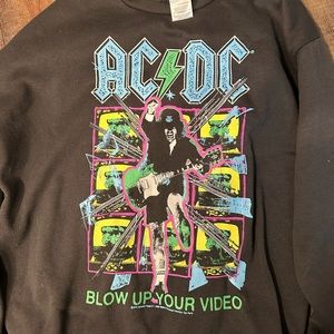 Women’s AC/DC Pullover size M